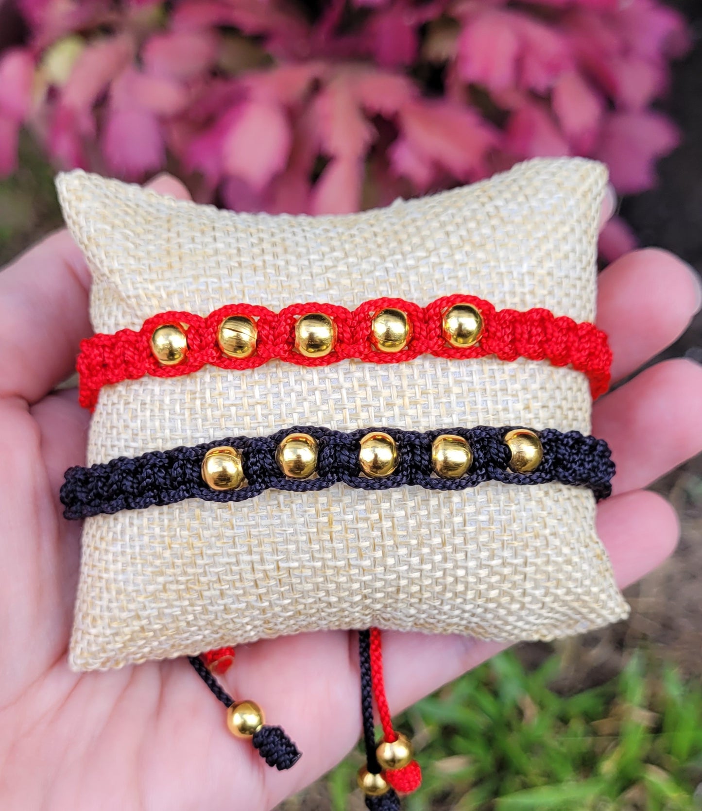 Pulsera tejida ajustable para caballeros/ Adjustable woven bracelet for men