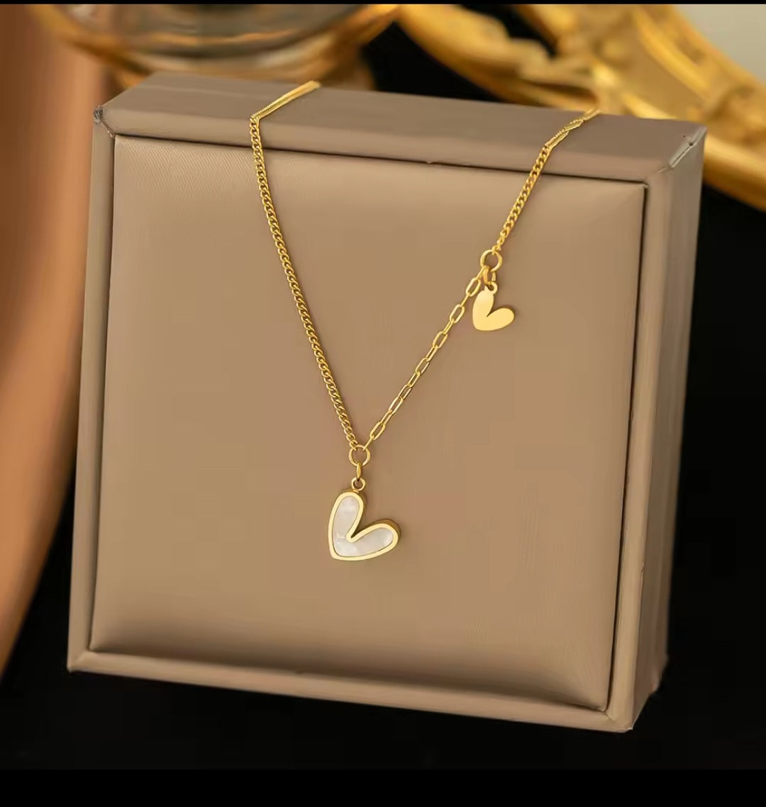 Cadena con doble corazón en acero inoxidable/ Double heart chain in stainless steel