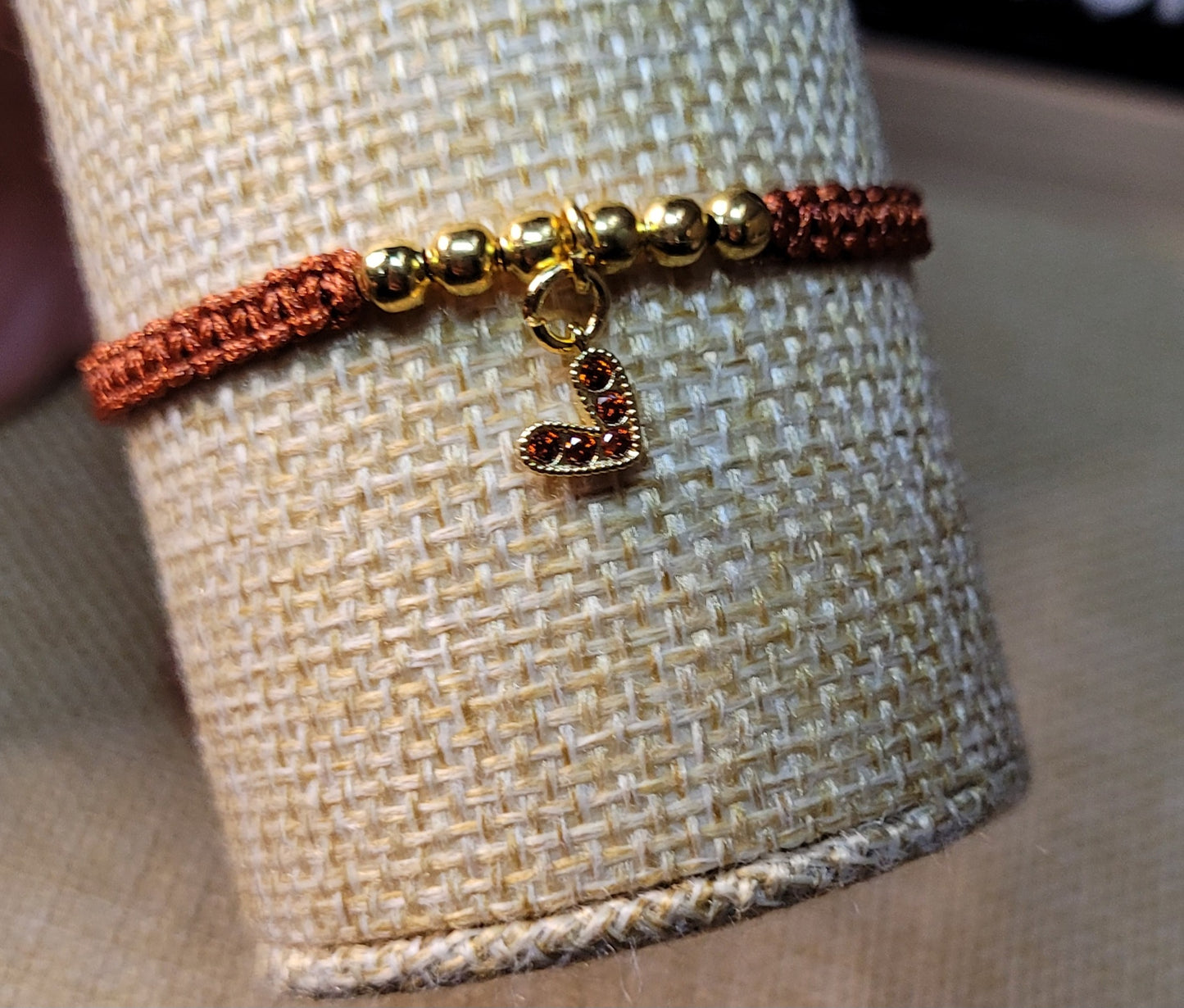 Pulseras con dije de corazon con circon/ Bracelets with heart charms and zircon