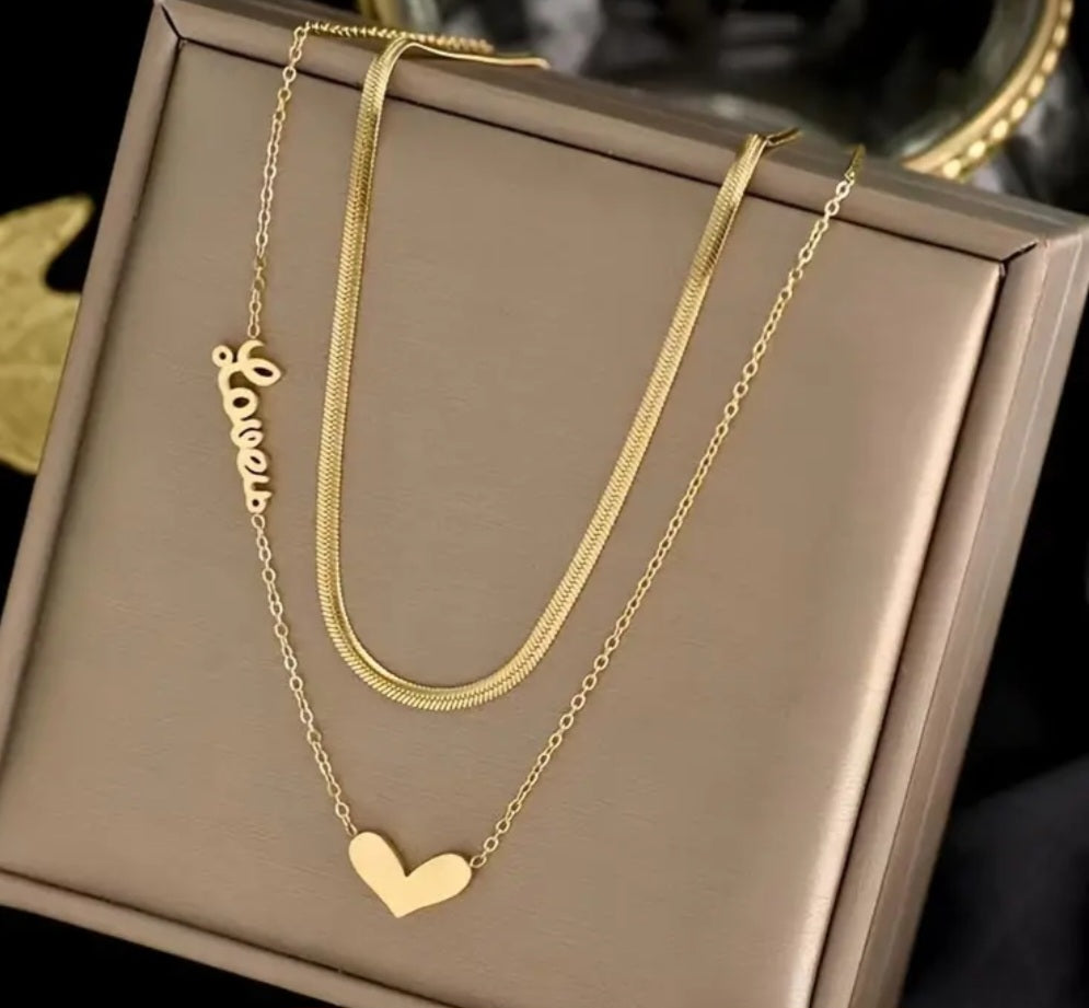 Cadena doble con corazón y Love/ Double chain with heart and Love