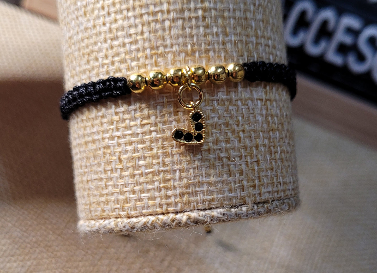 Pulseras con dije de corazon con circon/ Bracelets with heart charms and zircon