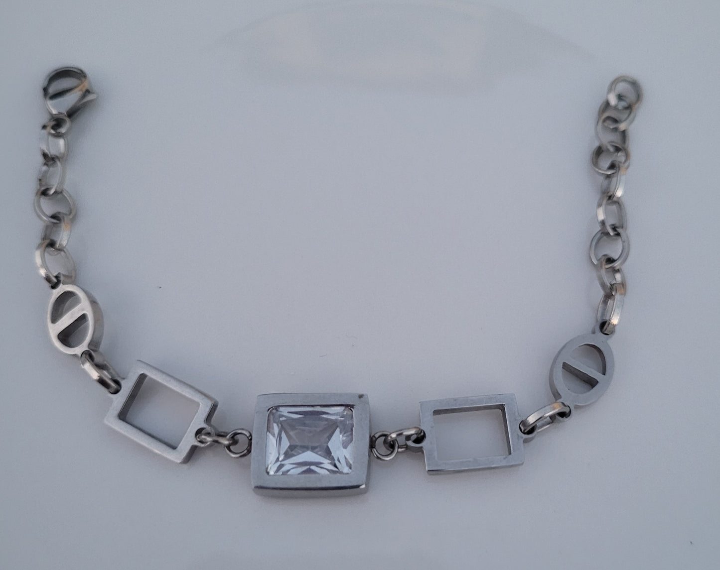 Pulsera para Damas en acero inoxidable/ Ladies' stainless steel bracelet