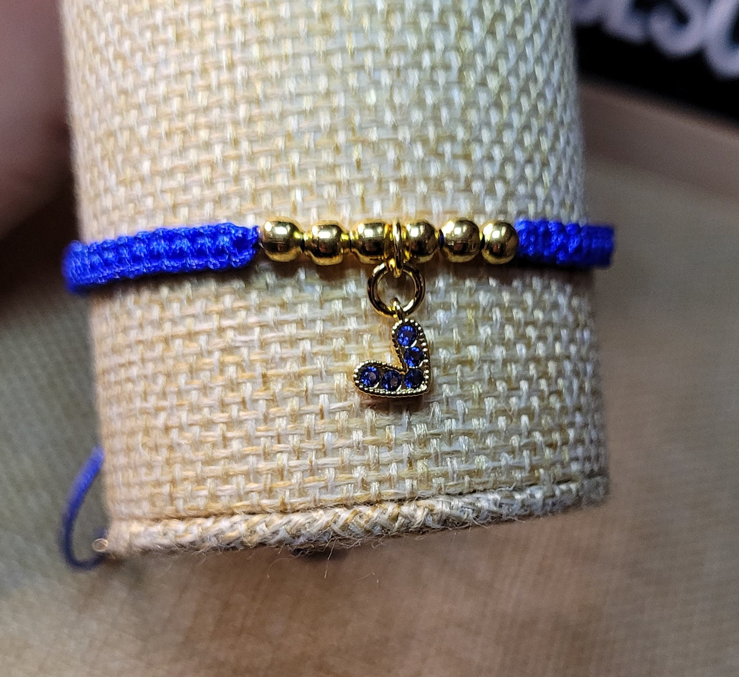 Pulseras con dije de corazon con circon/ Bracelets with heart charms and zircon