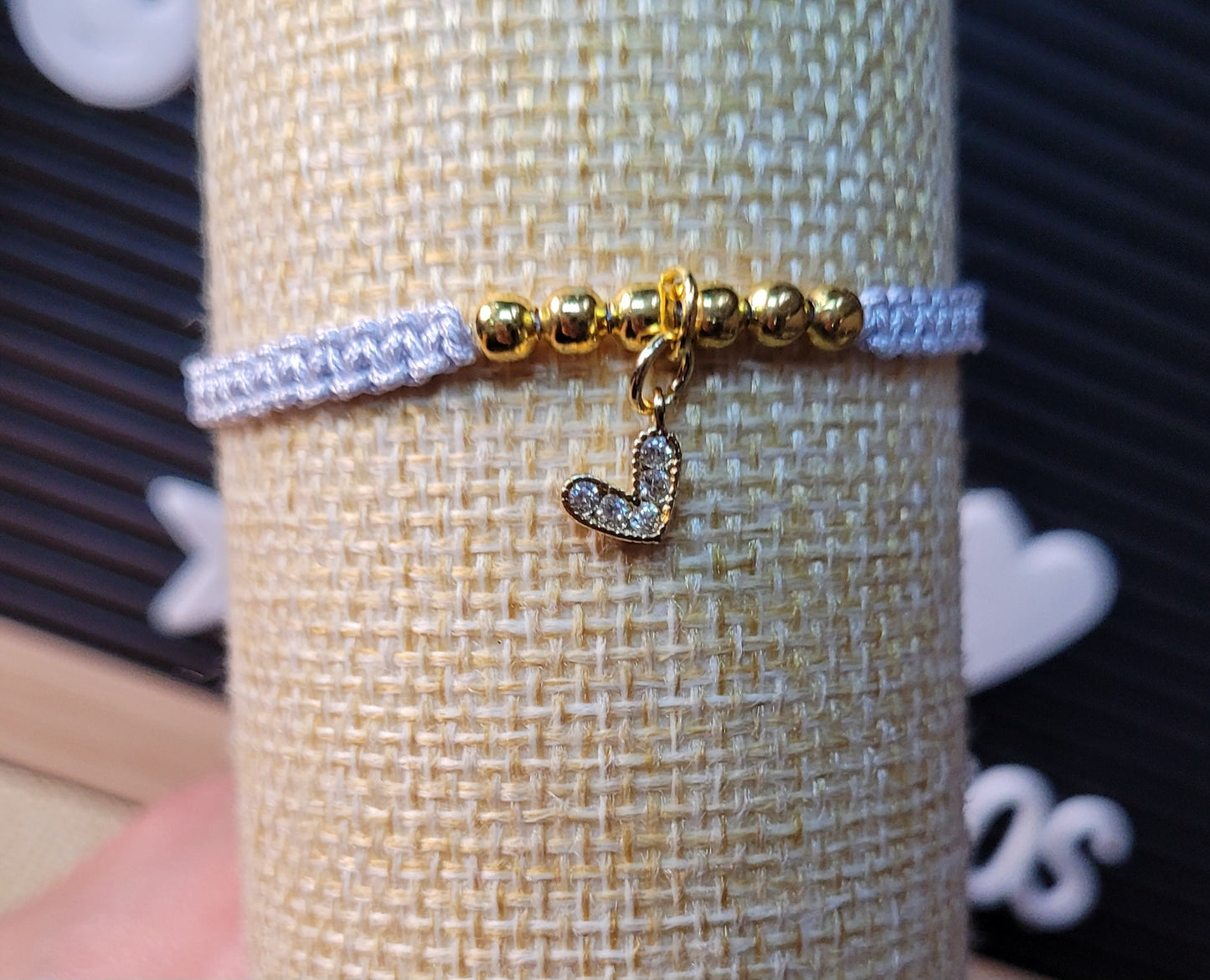 Pulseras con dije de corazon con circon/ Bracelets with heart charms and zircon