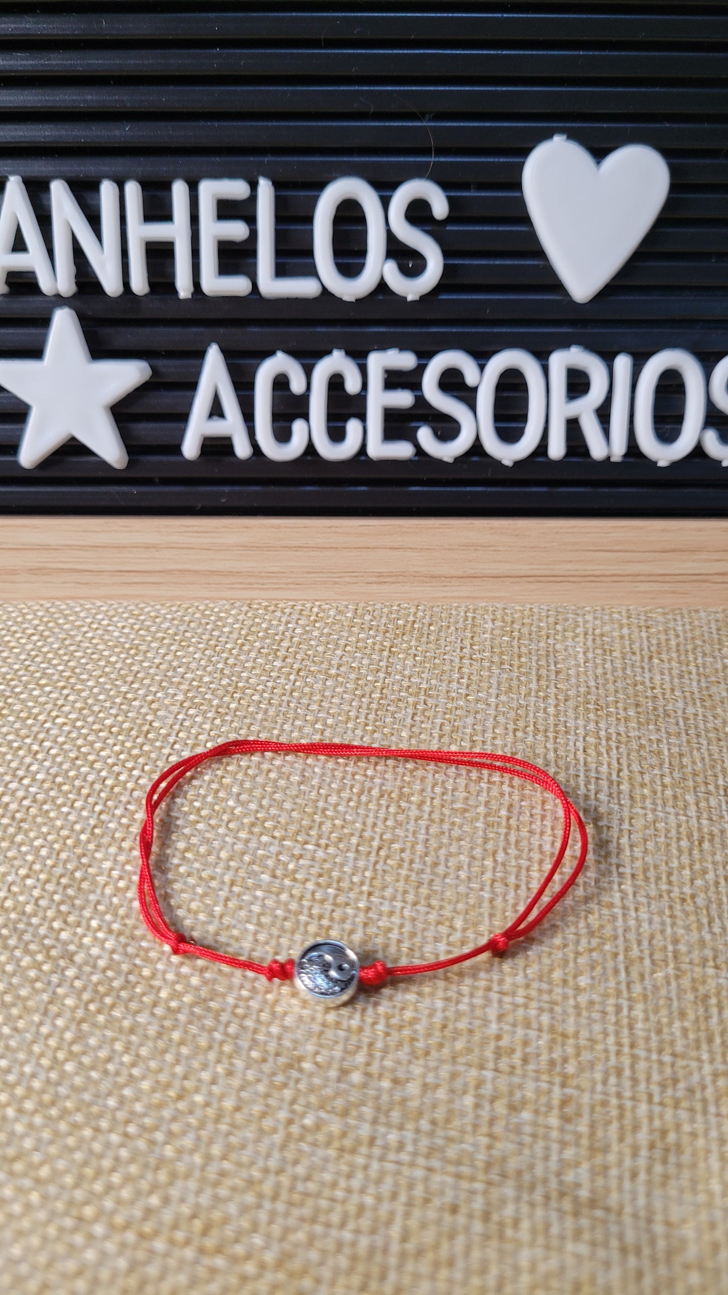Pulseras de protección hilo rojo/ Red thread protection bracelets