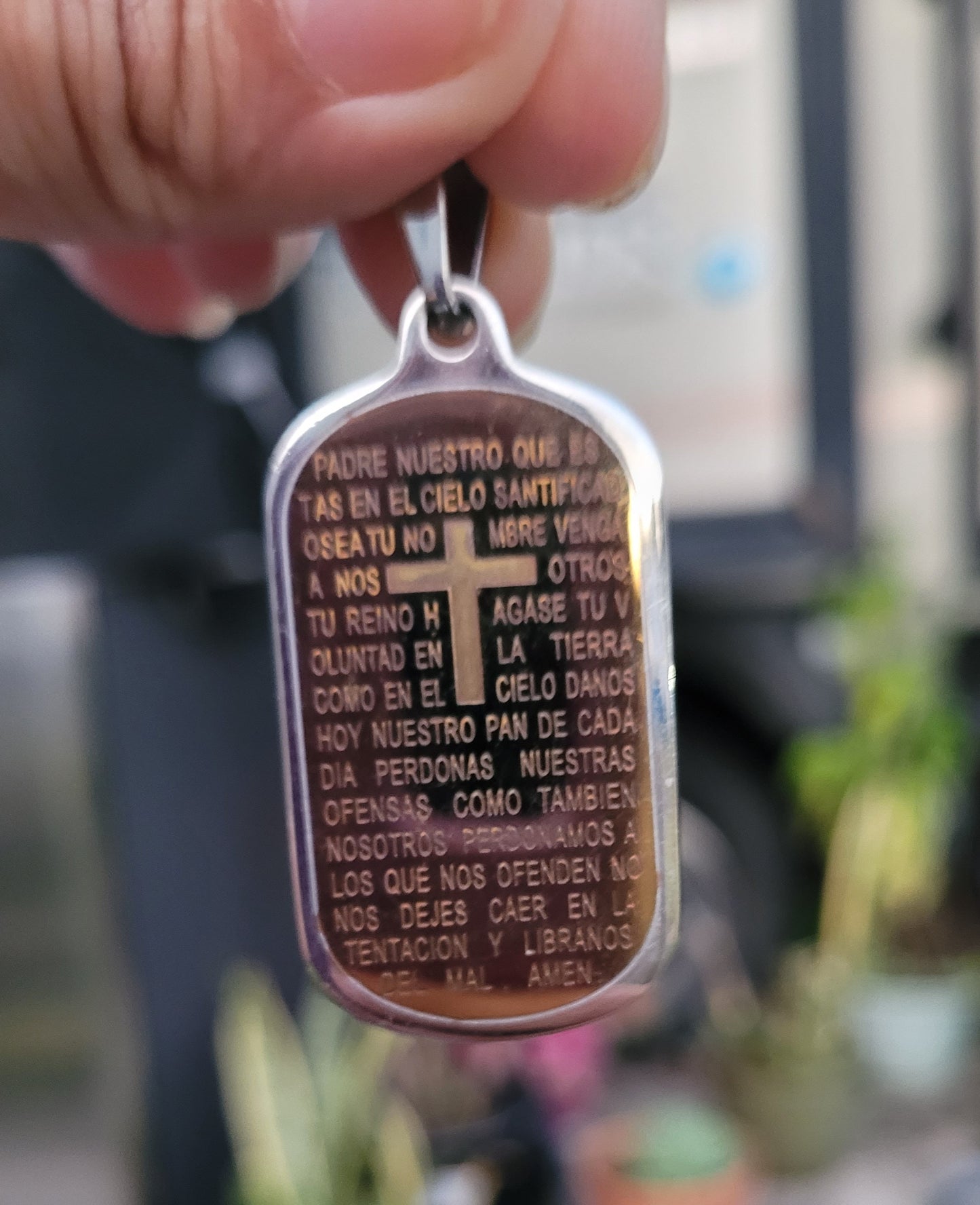 Dije para caballeros con el Padre nuestro en acero inoxidable/ Men's pendant with the Lord's Prayer in stainless steel