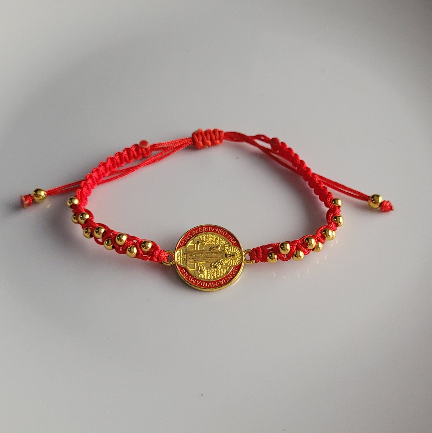Pulsera San Benito Artesanal/ Handcrafted St. Benedict Bracelet