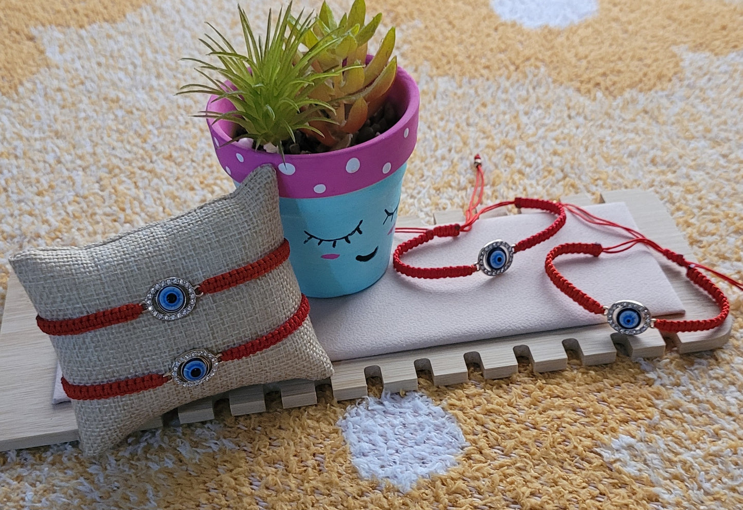Pulsera de protección ojo turco / Turkish Evil Eye protection bracelet
