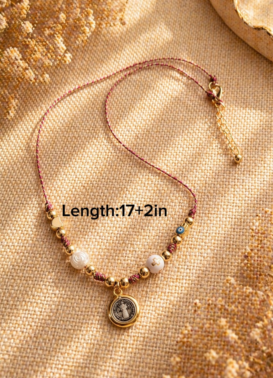 Collar San Benito de Abad y varios dijes en hilo tejido/ St. Benedict the Abbot Necklace with Various Charms on Woven Cord