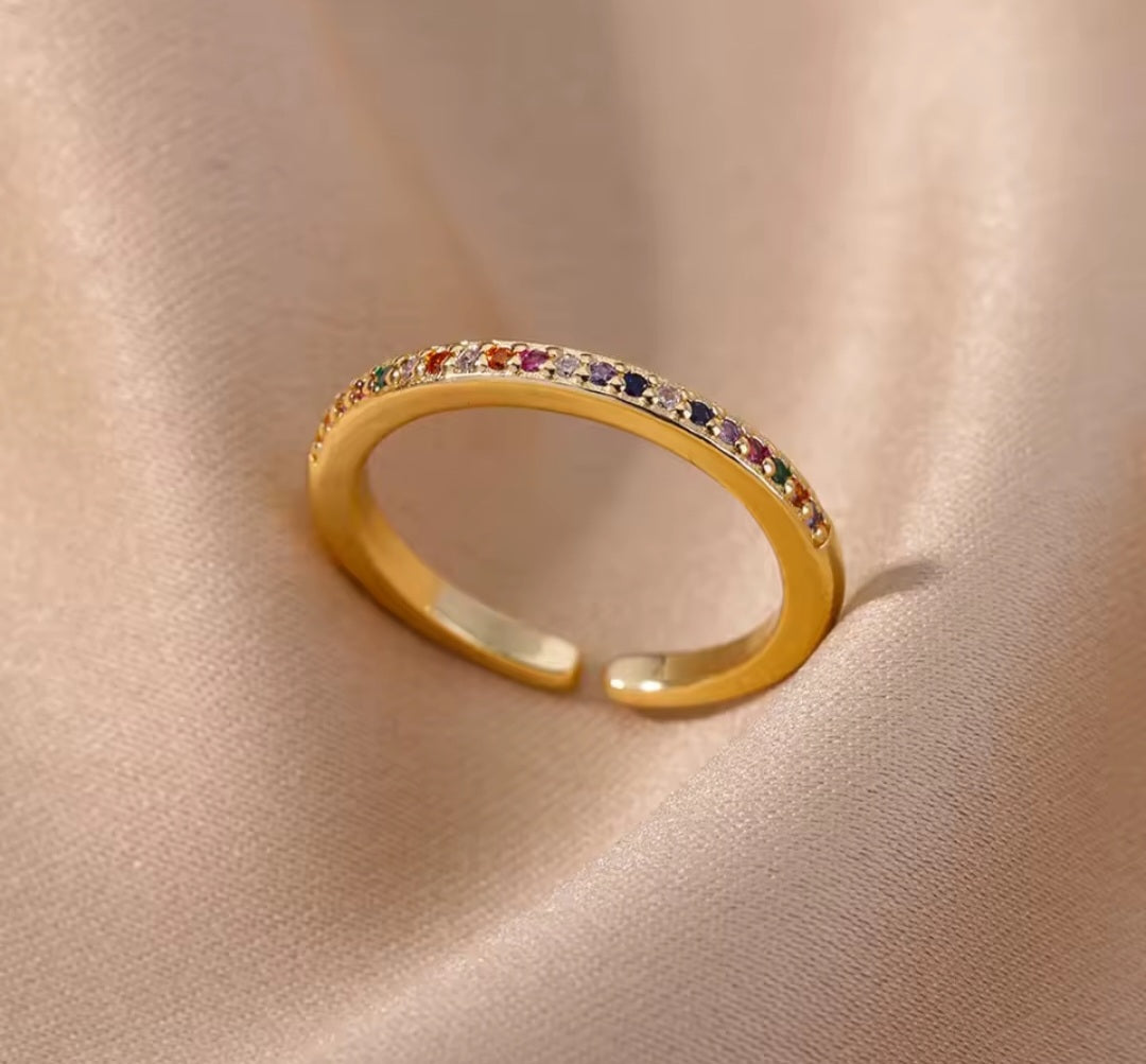 Anillo fino ajustable con circones/ Adjustable slim ring with cubic zirconia