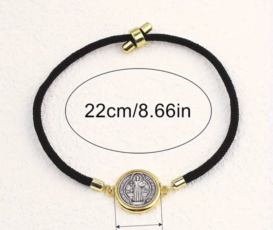 Pulsera ajustable con medalla de San Benito de Abad/ Adjustable bracelet with St. Benedict medal