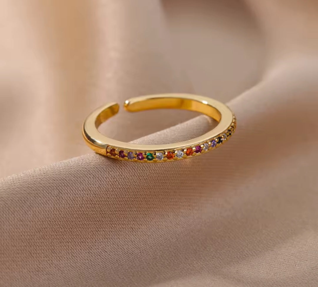 Anillo fino ajustable con circones/ Adjustable slim ring with cubic zirconia