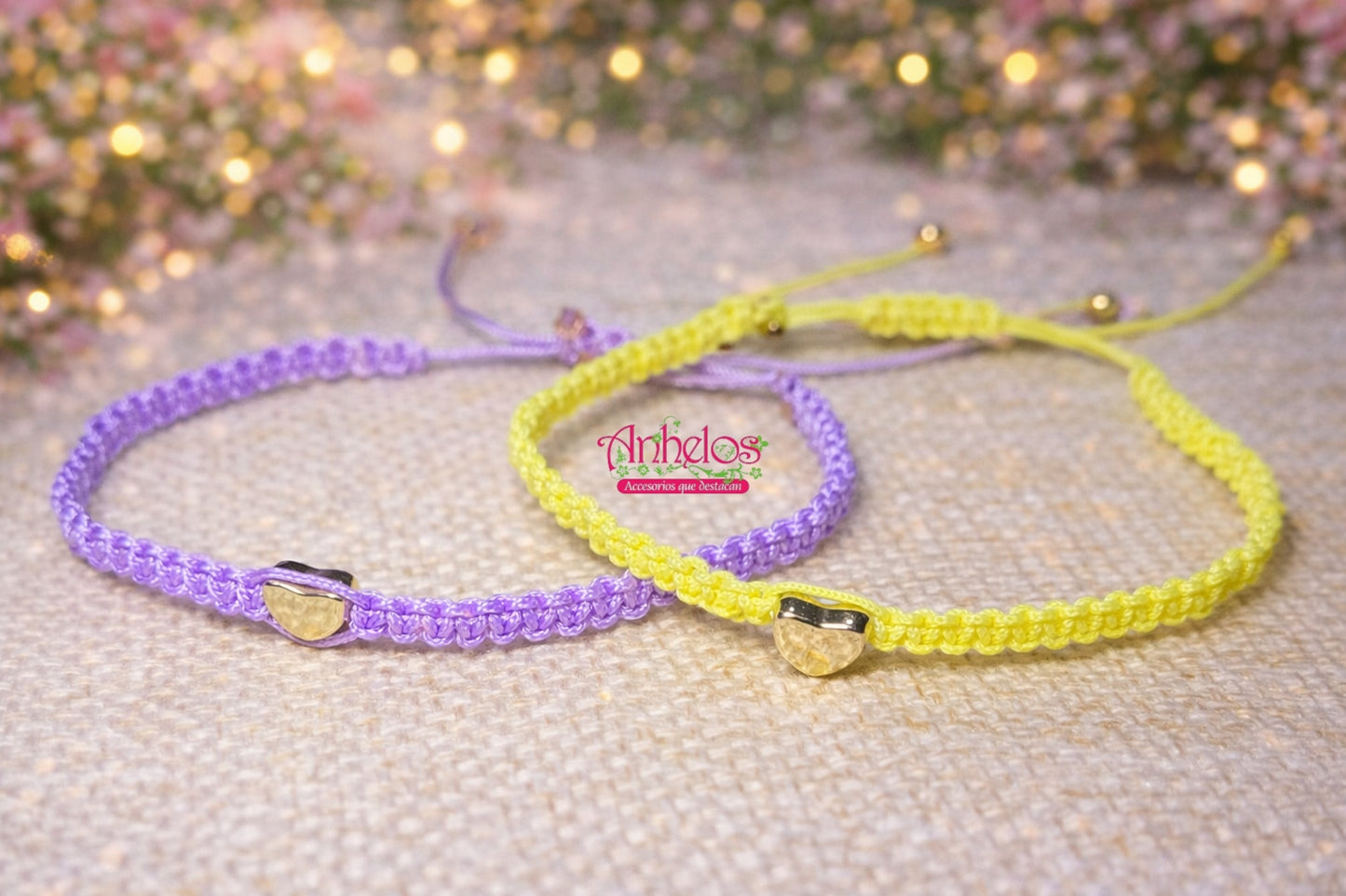 Set de pulseras para parejas o amistad/ Bracelets set for couples or friendship.