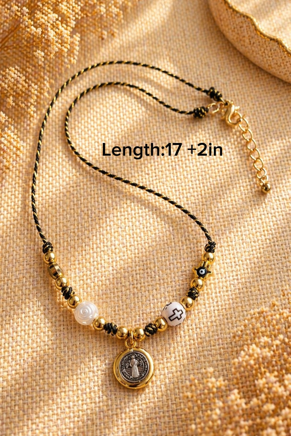 Collar San Benito de Abad y varios dijes en hilo tejido/ St. Benedict the Abbot Necklace with Various Charms on Woven Cord