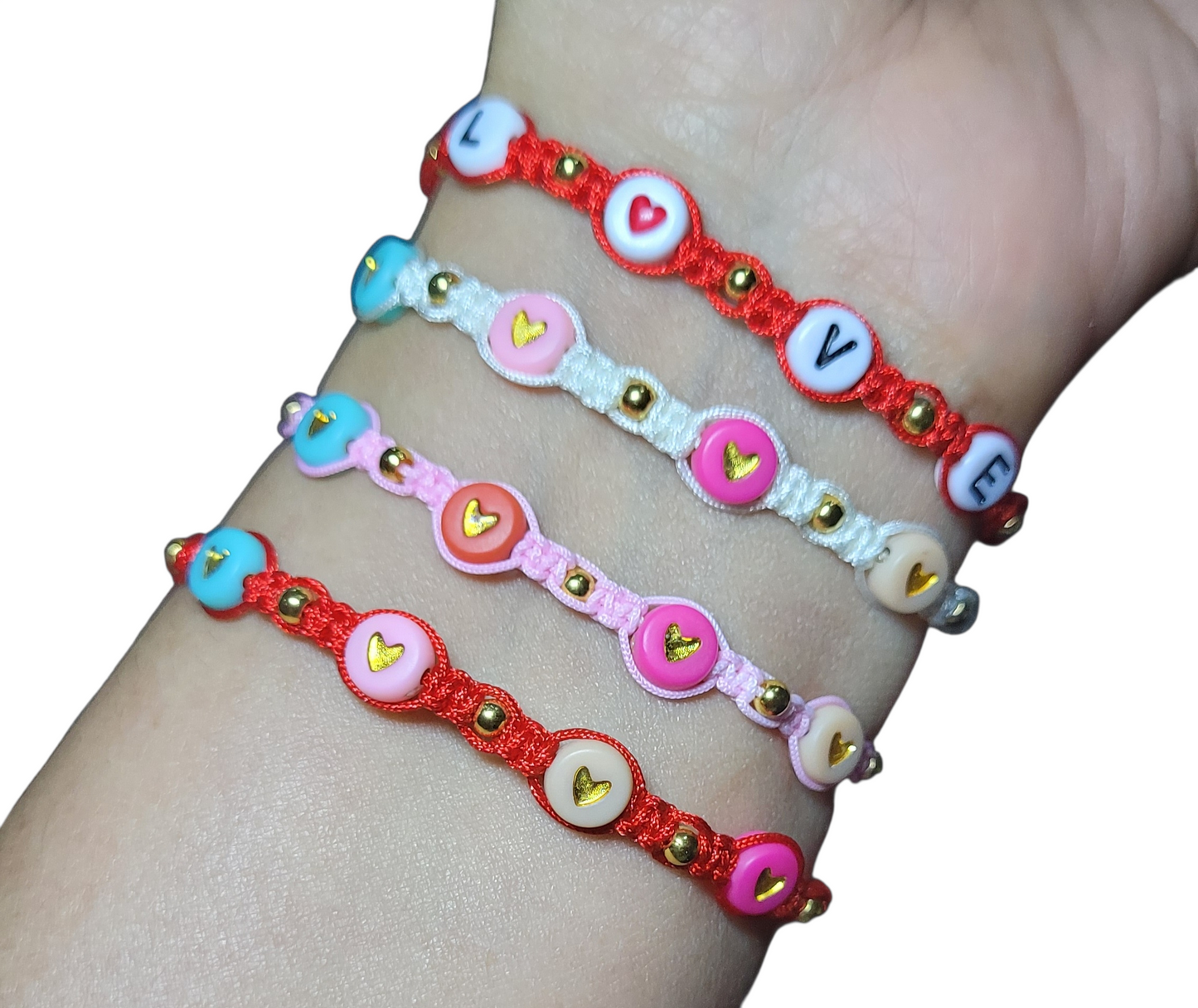 Adjustable woven bracelet with hearts./Pulsera tejida ajustable con corazones